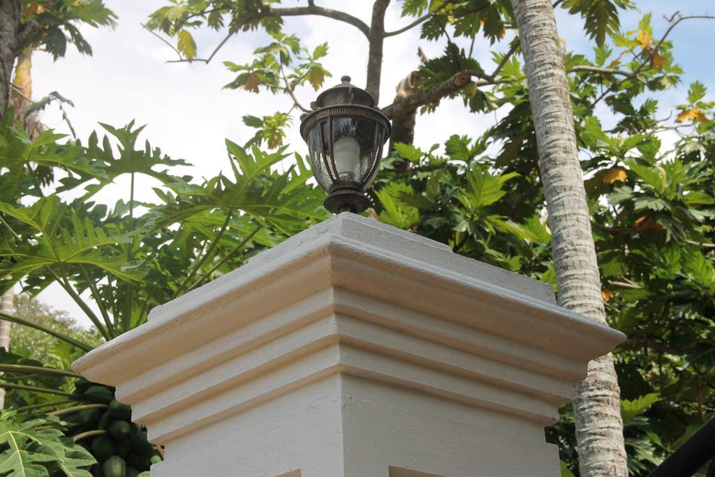 Siriniwasa Luxury Villa With Private Pool Induruwa Bagian luar foto