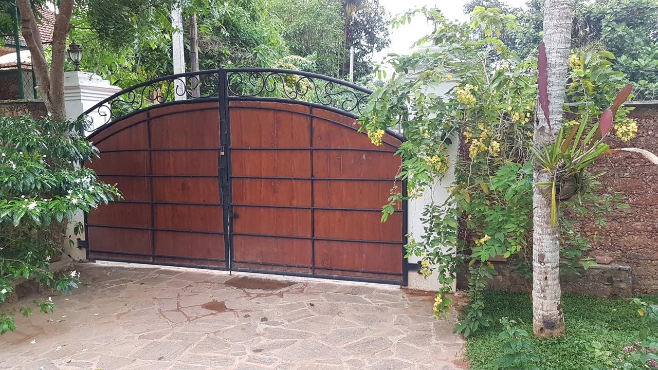 Siriniwasa Luxury Villa With Private Pool Induruwa Bagian luar foto