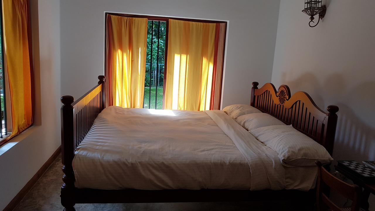 Siriniwasa Luxury Villa With Private Pool Induruwa Bagian luar foto
