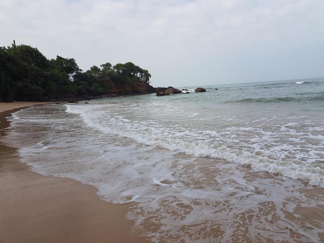 Siriniwasa Luxury Villa With Private Pool Induruwa Bagian luar foto